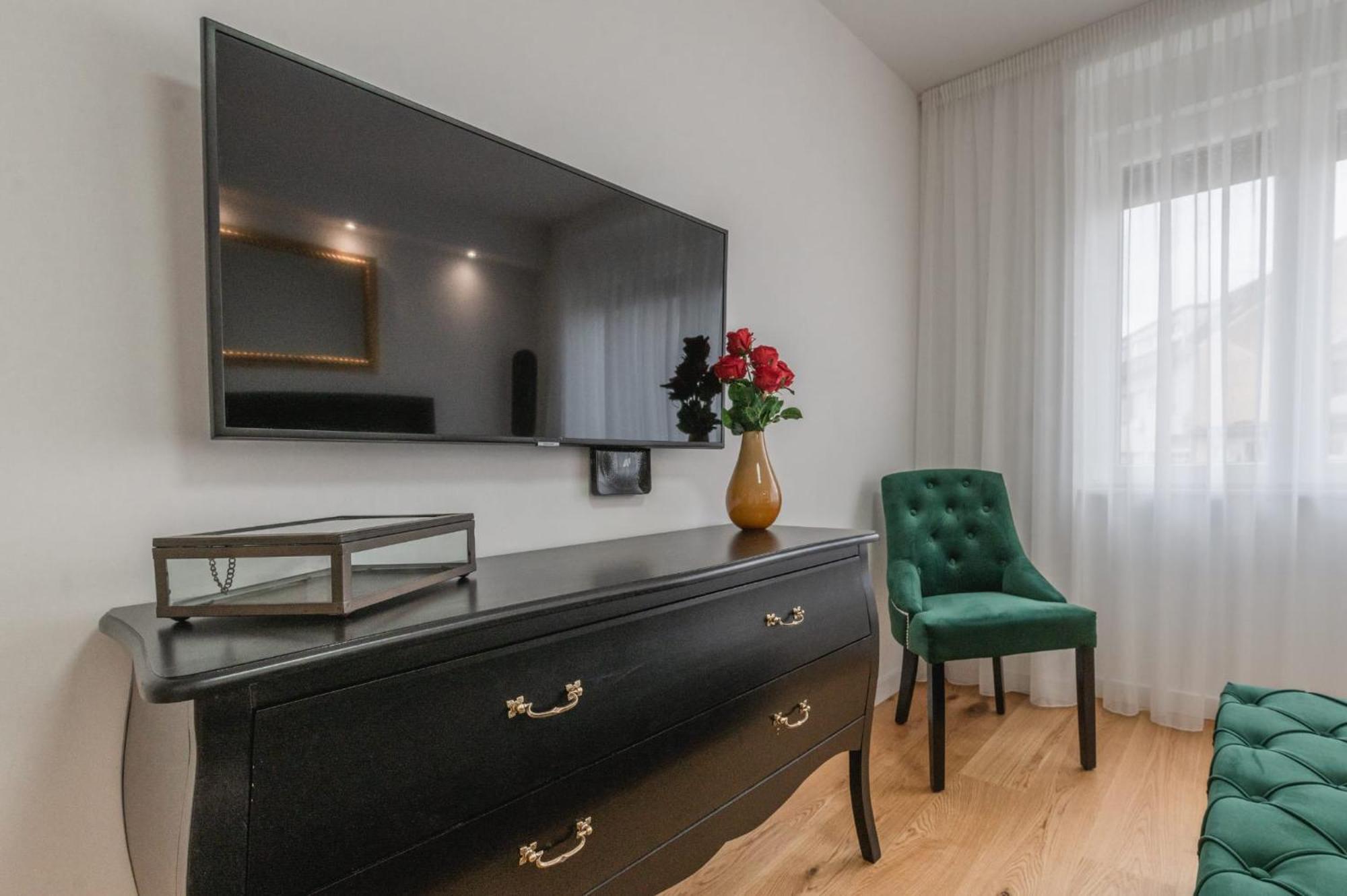 Golden Home Centre Apartment Zagabria Esterno foto